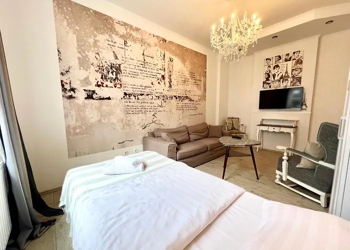 Paris Suite Fuer 4 Mit Kueche Und Wifi
