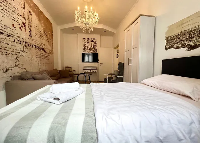 Paris Suite Fuer 4 Mit Kueche Und Wifi