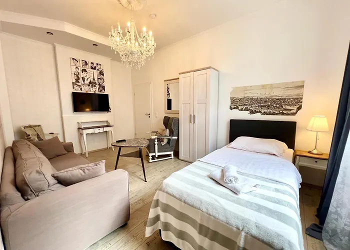 Paris Suite Fuer 4 Mit Kueche Und Wifi