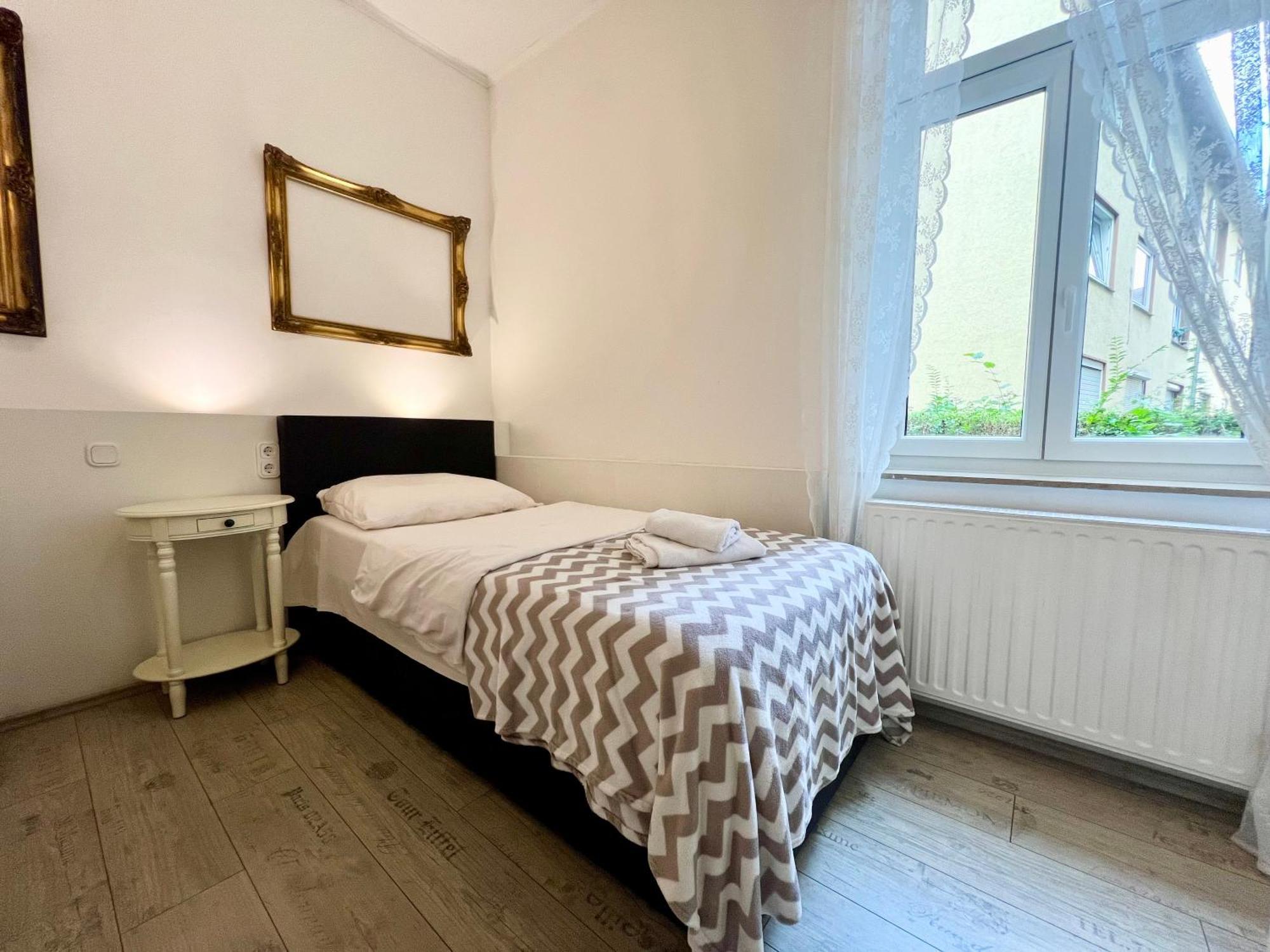 Paris Fuer 4 Mit Kueche Und Wifi * Essen